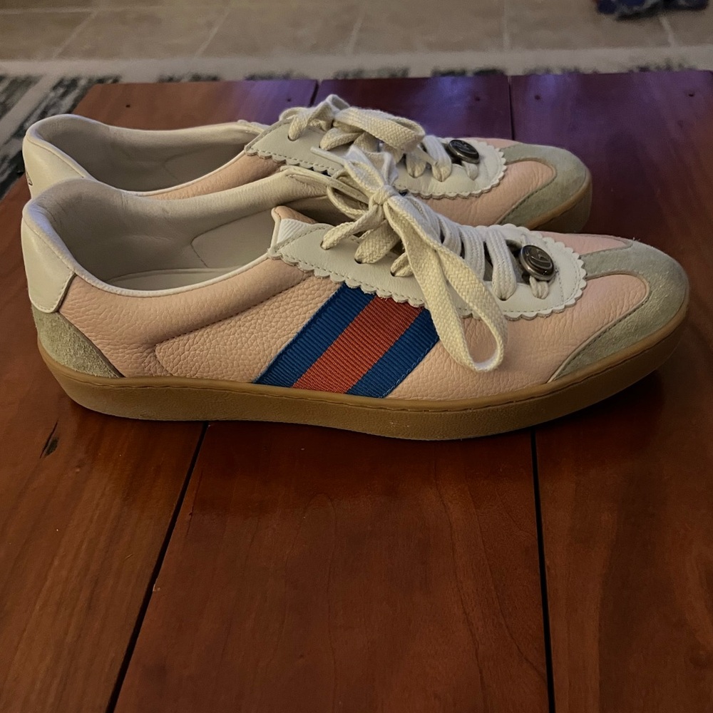 Sale!!!  Gucci Light Pink and Blue Leather Sneakers—Great condition! - Picture 2 of 10